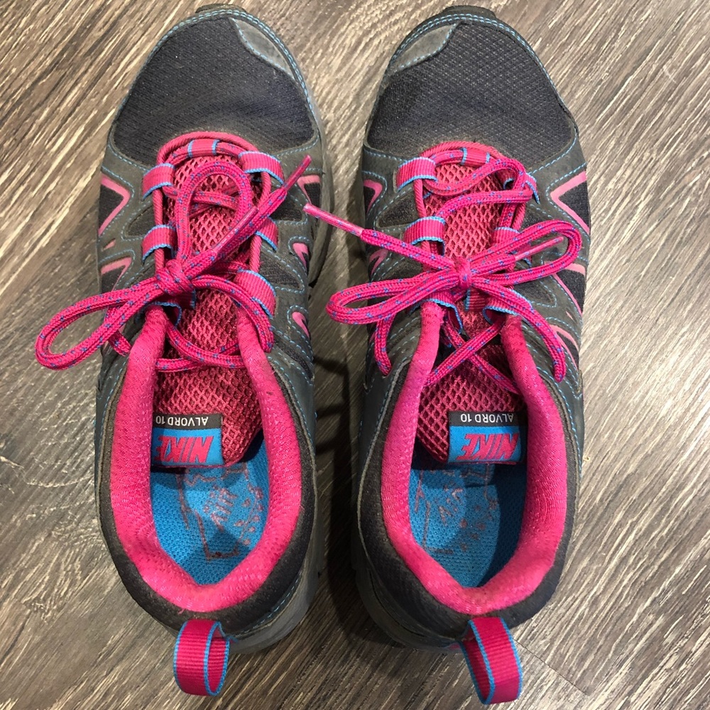 Nike Trail Hiking Shoes size 7